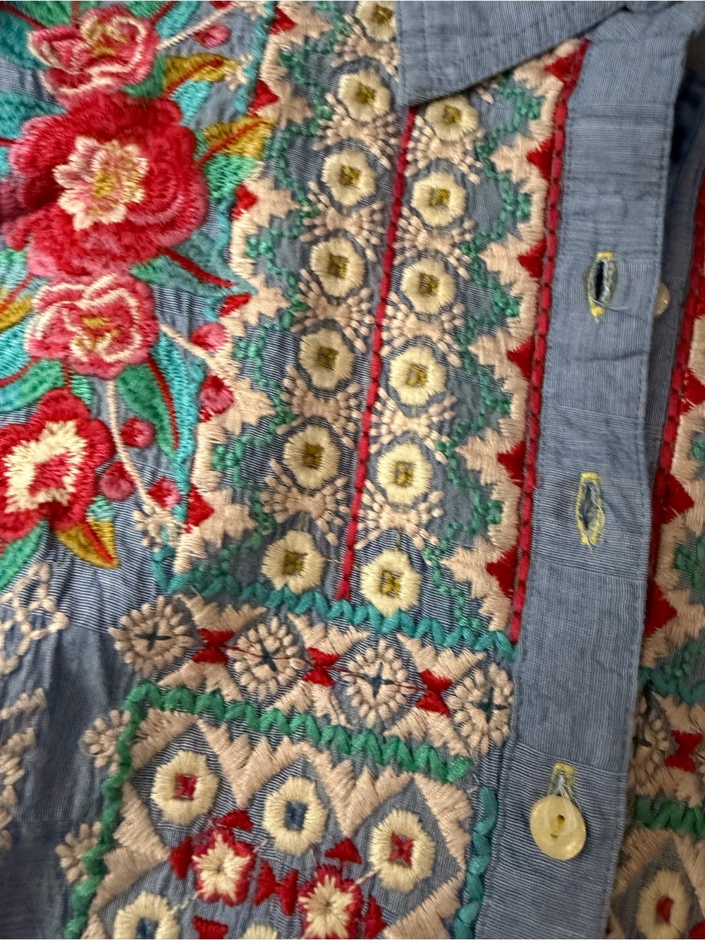JOHNNY WAS Embroidered Button Down Chambray Shirt Back Buttons XS - Picture 7 of 11